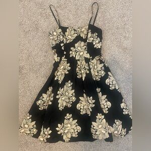 French Connection Black and Cream Cutout Floral Sun Resort Beach Mini Dress 8